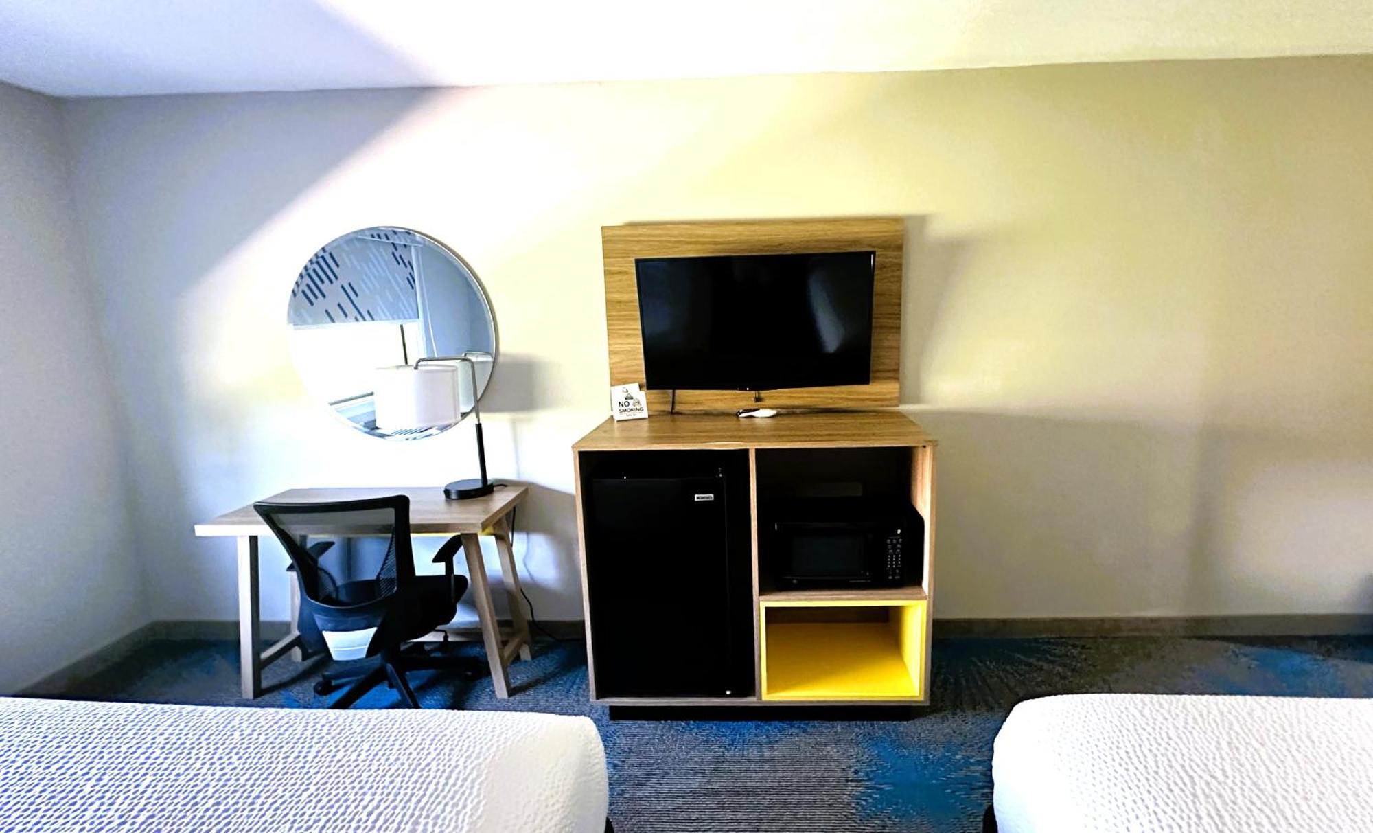 Days Inn & Suites By Wyndham Wynne Extérieur photo