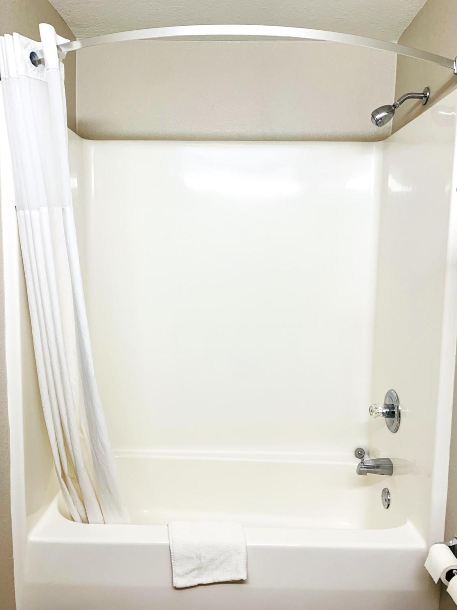 Days Inn & Suites By Wyndham Wynne Extérieur photo