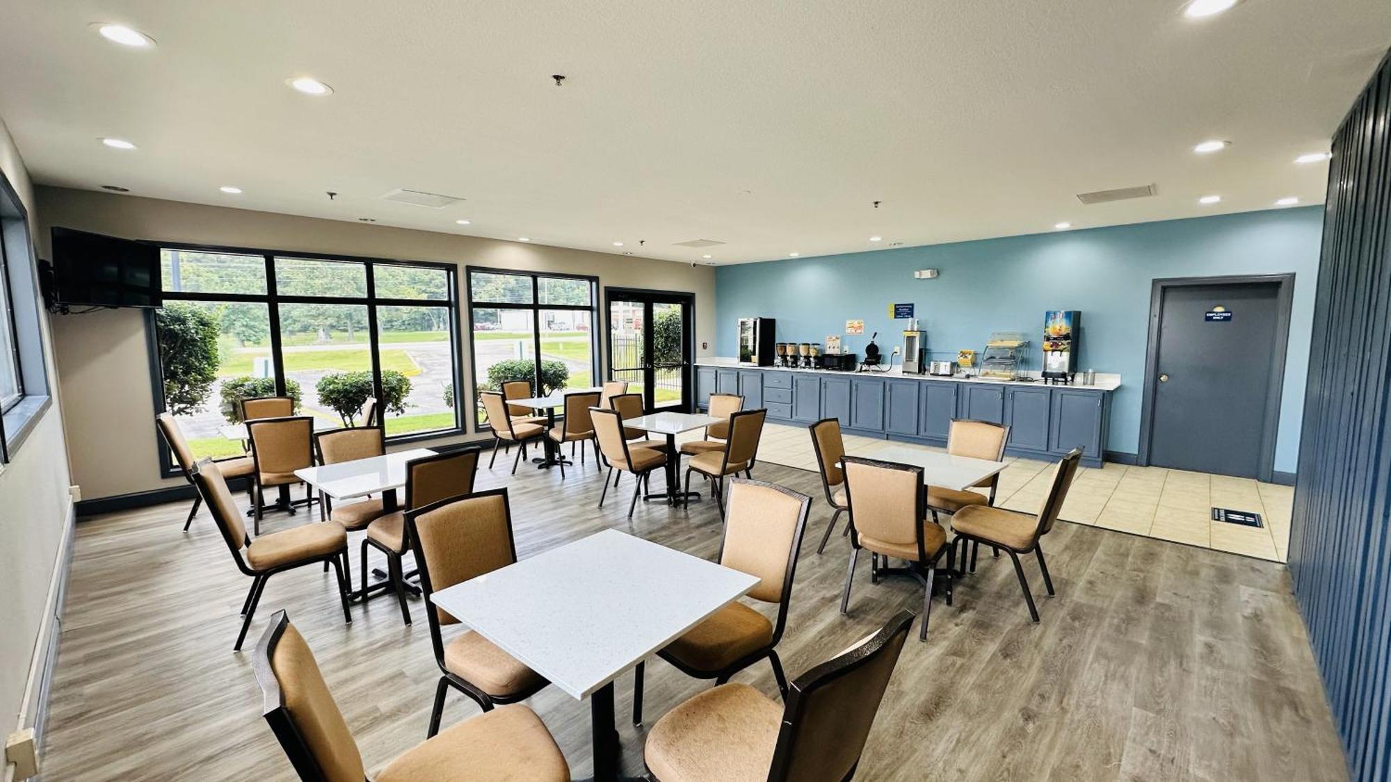 Days Inn & Suites By Wyndham Wynne Extérieur photo