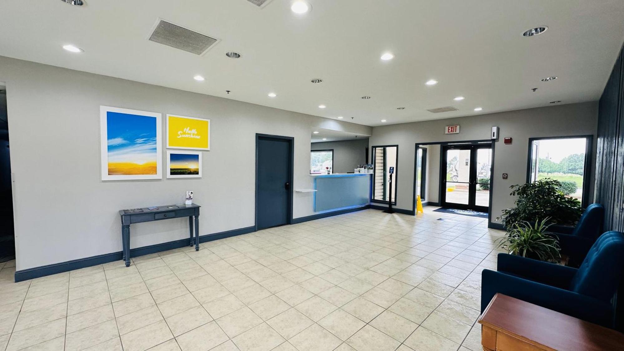 Days Inn & Suites By Wyndham Wynne Extérieur photo