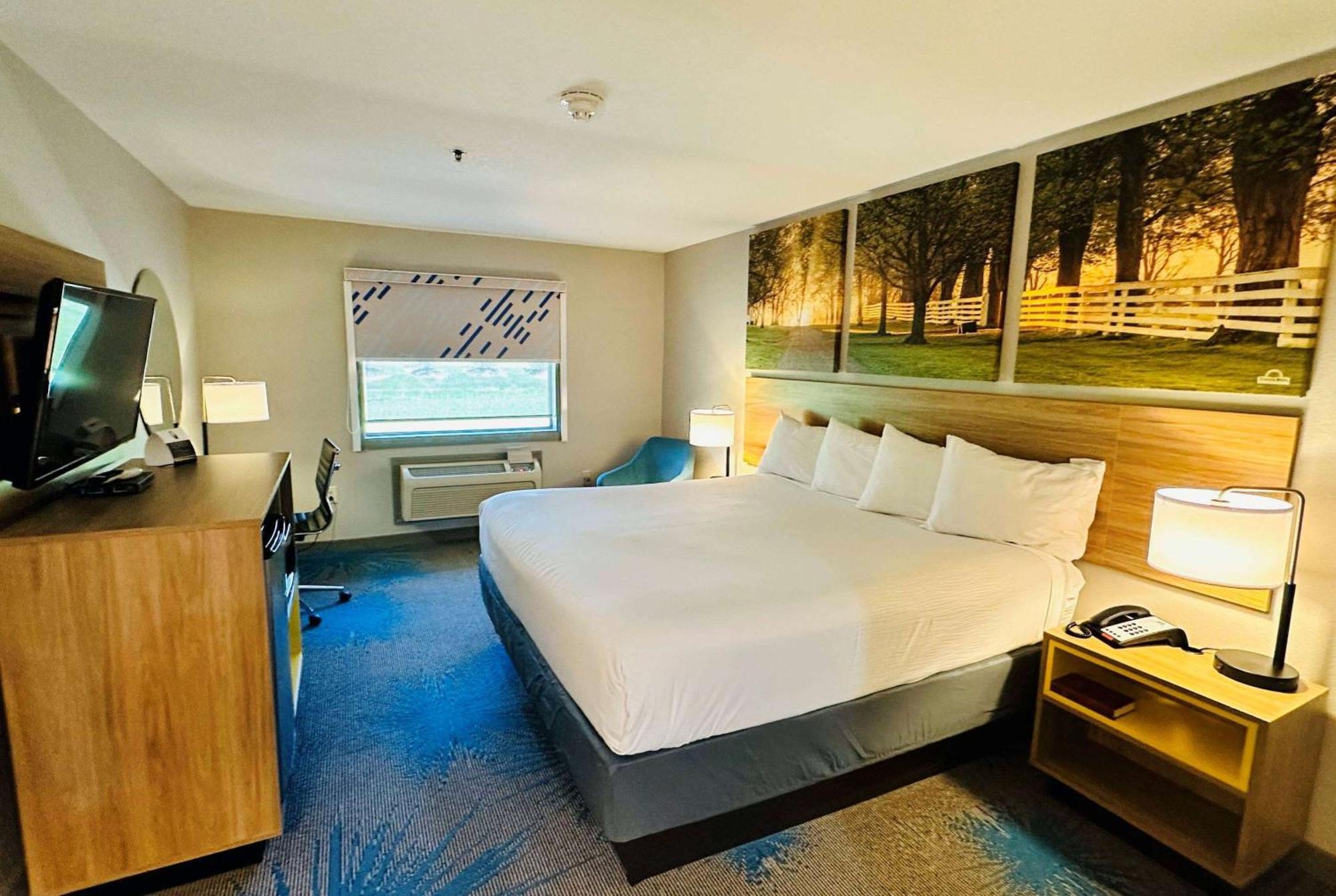 Days Inn & Suites By Wyndham Wynne Extérieur photo